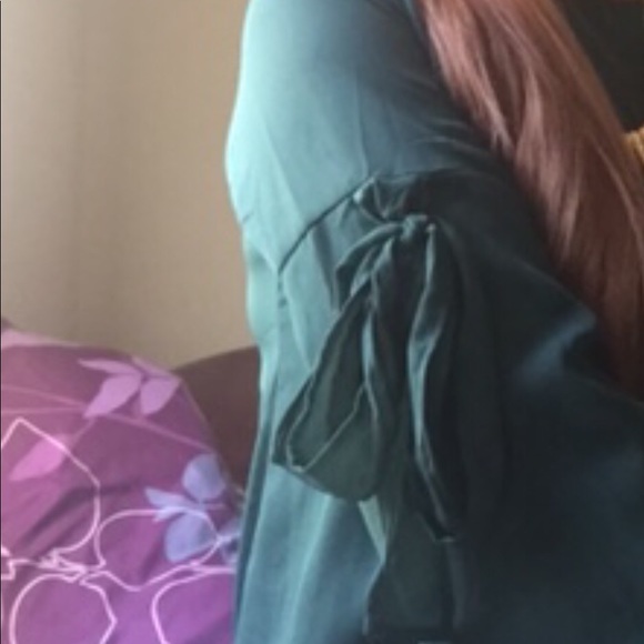 Top - Picture 2 of 4